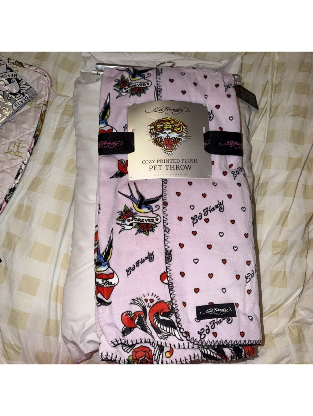 Ed Hardy Printed Plush Pet Throw 40 X 50 Pink Hearts Roses Birds